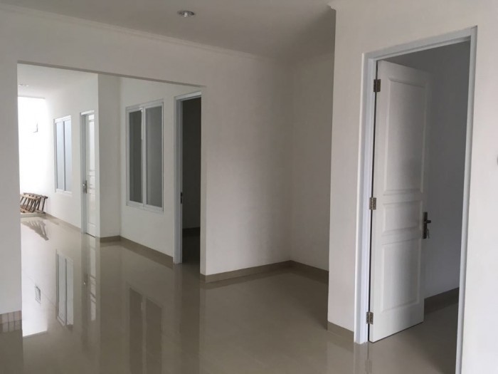 Rumah disewakan di Taman Beverly Lippo Cikarang